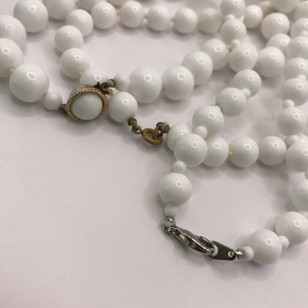 3 Elegant White Acrylic Beaded Layering Necklaces - Picture 7 of 12